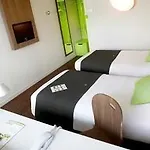 Campanile Geneve - Hotel 3*