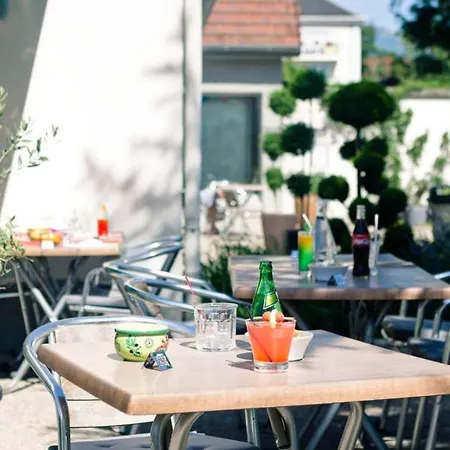 캄파닐 주네브 - 페르네- 볼테르 페르네이 볼테르