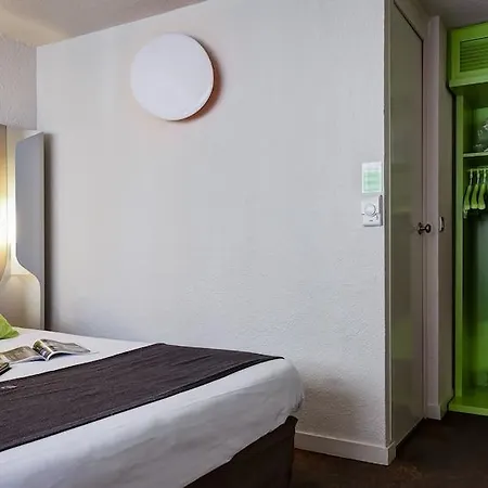 Campanile Geneve - 3*