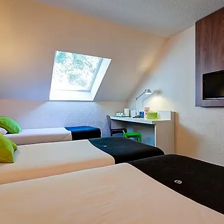 Hotel Campanile Geneve - 3*