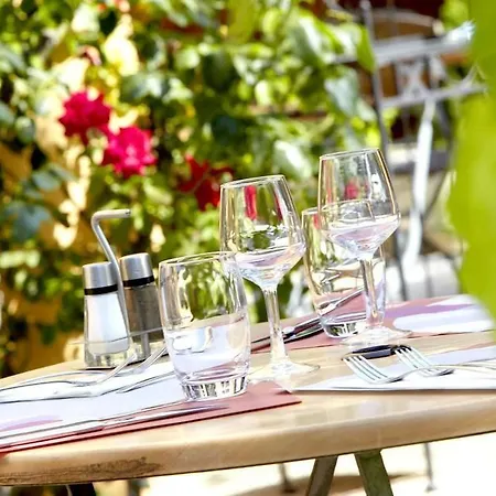 캄파닐 주네브 - 페르네- 볼테르 페르네이 볼테르